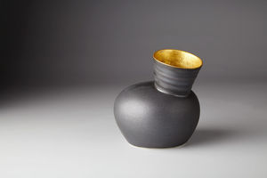 JO DAVIES - gilded speak vase - Vase Décoratif