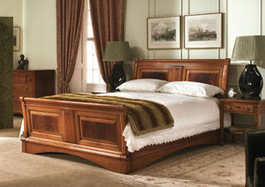 Charles Barr Furniture - cherry wood bed frame - Lit Double