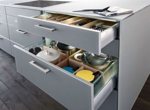  Kitchen drawer