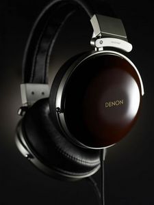 DENON FRANCE - ah-d7000 - A Pair Of Headphones