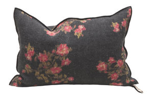 Maison De Vacances - roses magenta - Rectangular Cushion