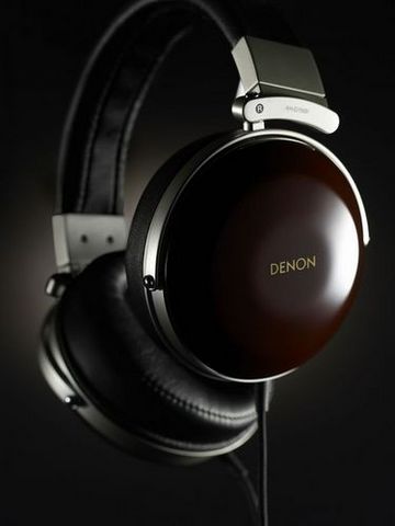 DENON FRANCE - A pair of headphones-DENON FRANCE-AH-D7000