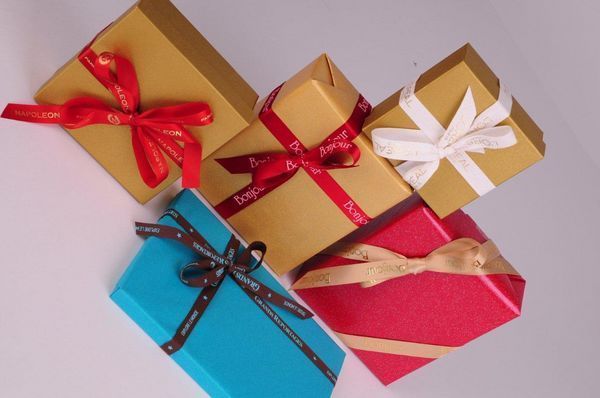 Versel - Customised gift paper-Versel-personnalisé