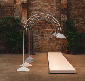 VIBIA - out - Gartenstehlampe