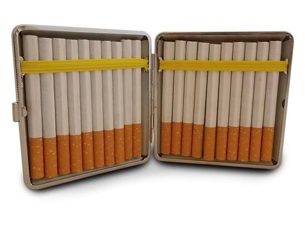 WHITE LABEL - Zigarettenetui-WHITE LABEL-Boite à cigarette design dotée d'un décor contemp