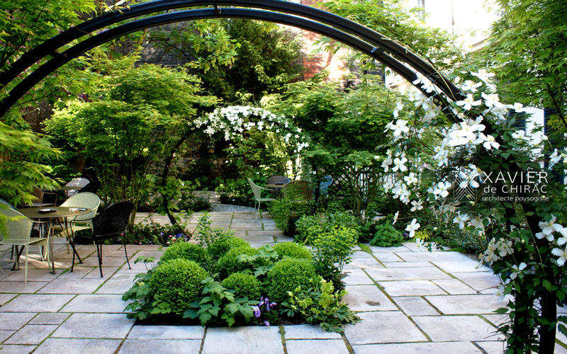 XAVIER DE CHIRAC Jardín paisajístico Creación de jardines Jardín Diverso  | 