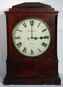 KIRTLAND H. CRUMP - large mahogany bracket clock by westwood of london - Reloj De Apoyo